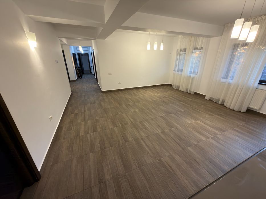 Inchiriere apartament 5 camere direct proprietar ( A se citi detaliile