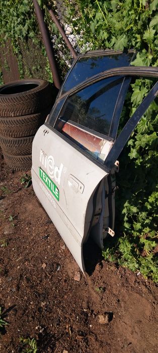 Продам  на  митсуси.  4 дверя