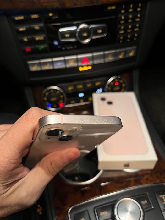 Продам iPhone 13 в идеале айфон 13
