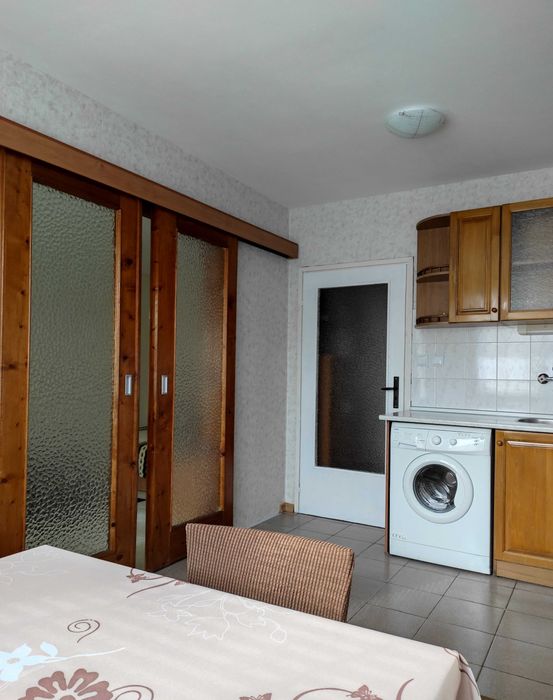 Дава се под наем Едностаен апартамент в Русе, Чародейка - Юг - 44 кв.м за 178.5 € - Снимка #2