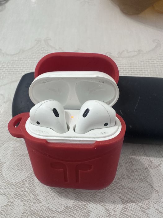 Продам Airpods 2