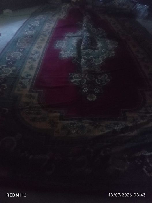 Gilam mexmonxona uchun