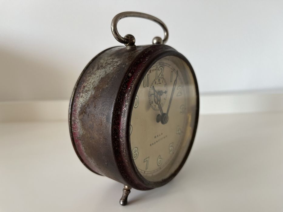 Стар немски будилник.