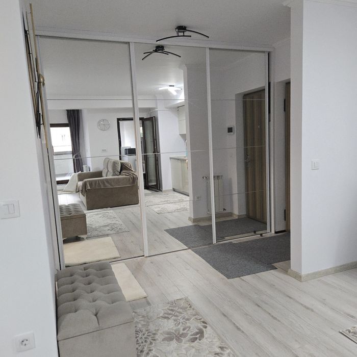 De inchiriat apartament in bloc NOU 0740,583zona central,582