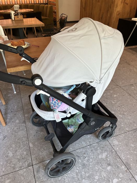 Сива количка Cybex 3 в 1
