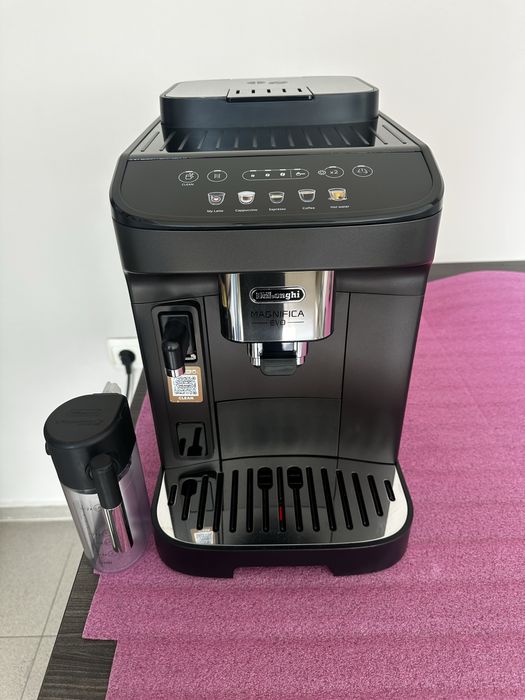 Кафеавтомат DeLonghi Magnifica Evo