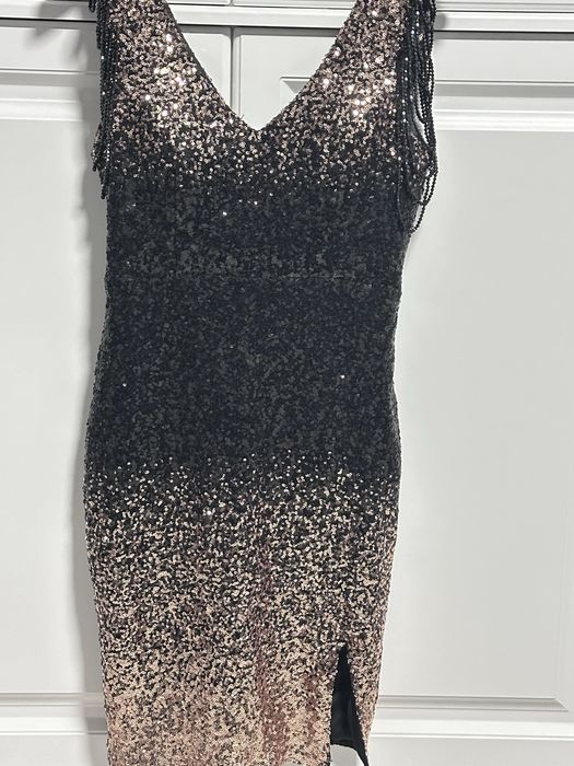 Rochie elegantă neagră cu paiete, mărimea M,