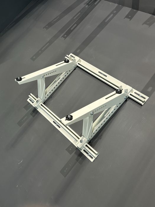 Fixare aparate aer conditionat-suporti/dibluri cu surub cap hex,benzi.