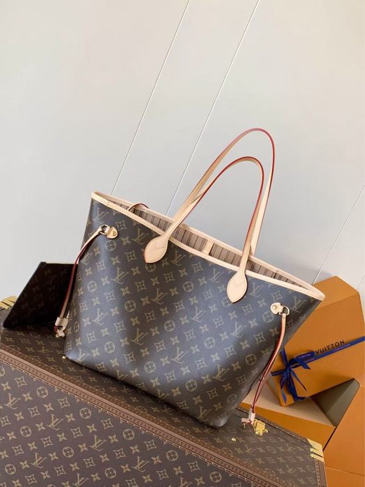 Сумка Neverfull MM Louis Vuitton LV