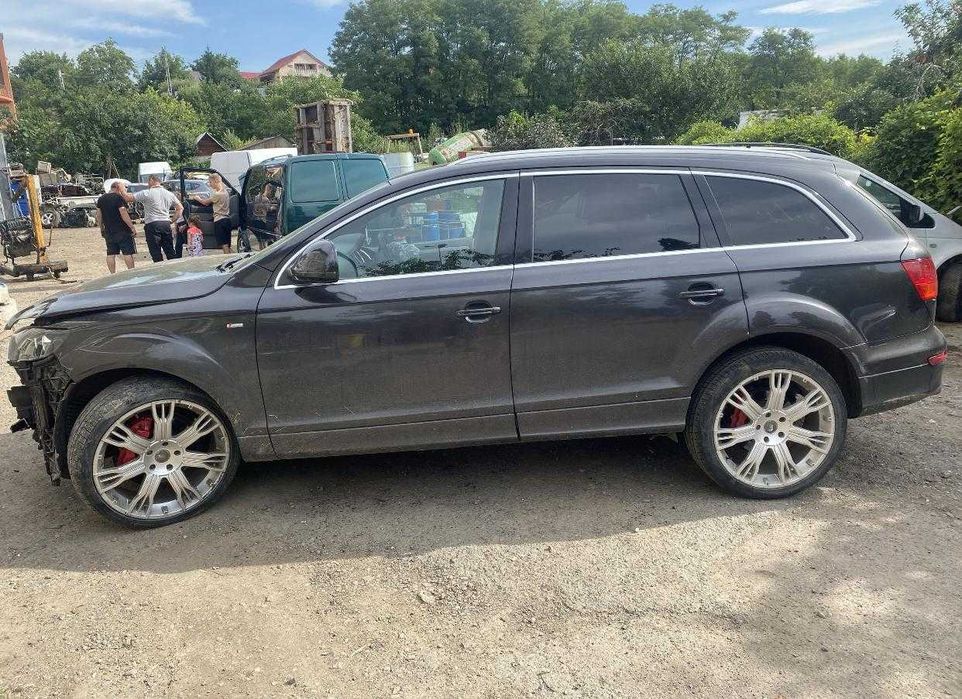 Piese Audi Q7  3.0 , 171 kw  din 2006  - bug