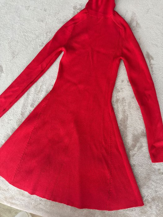 Рипсена Рокля Zara