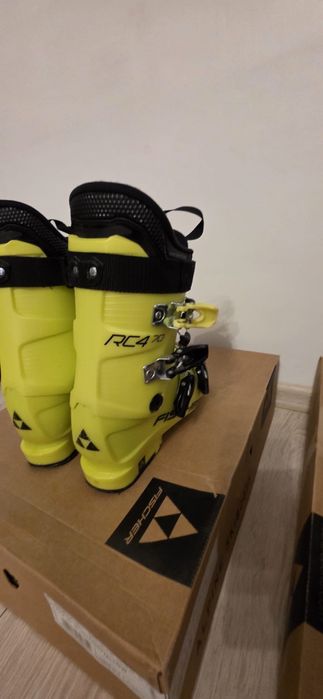 Clapari schi Fischer RC4 70 JR YELLOW - marimea 38