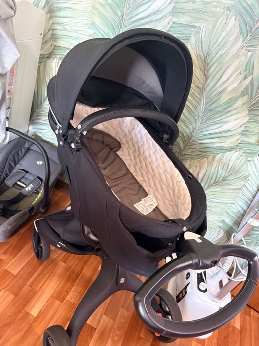 Продам коляску Stokke