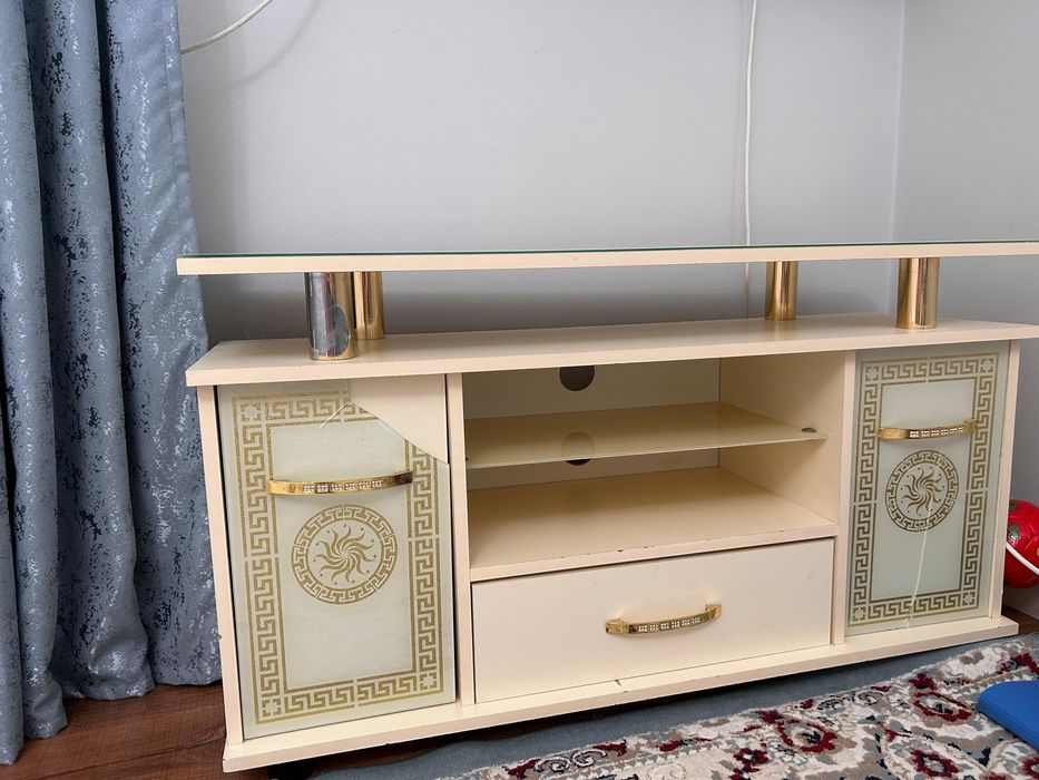 Продаётся детская мебель и тумба