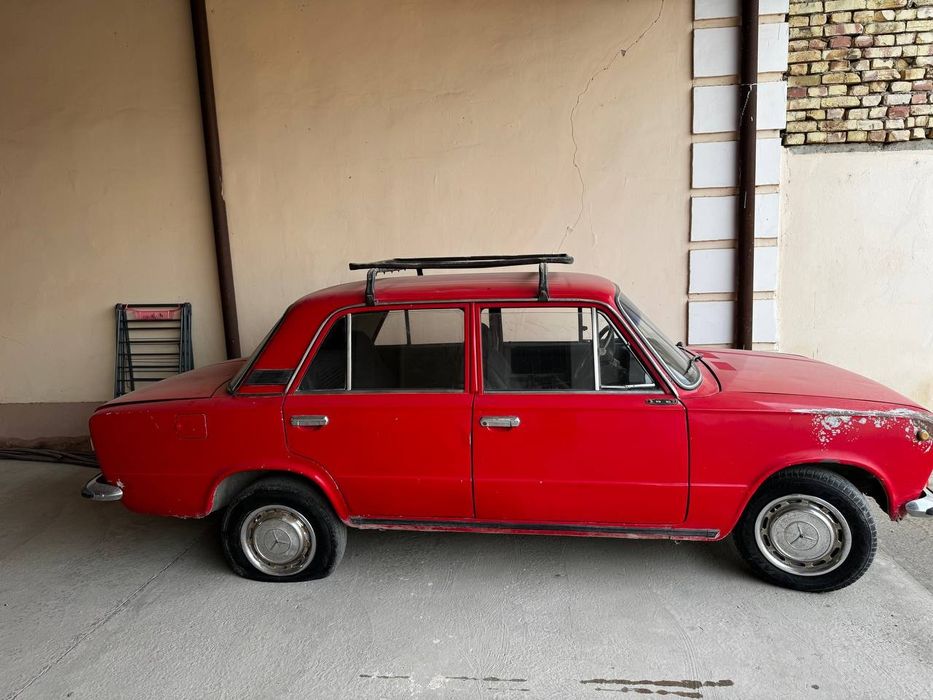 Машина сотилади .