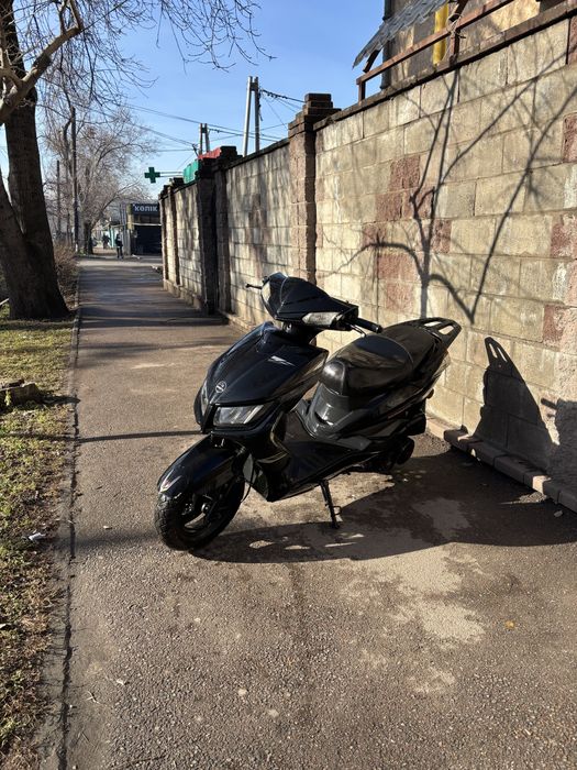 Продам м8,на полном ходу