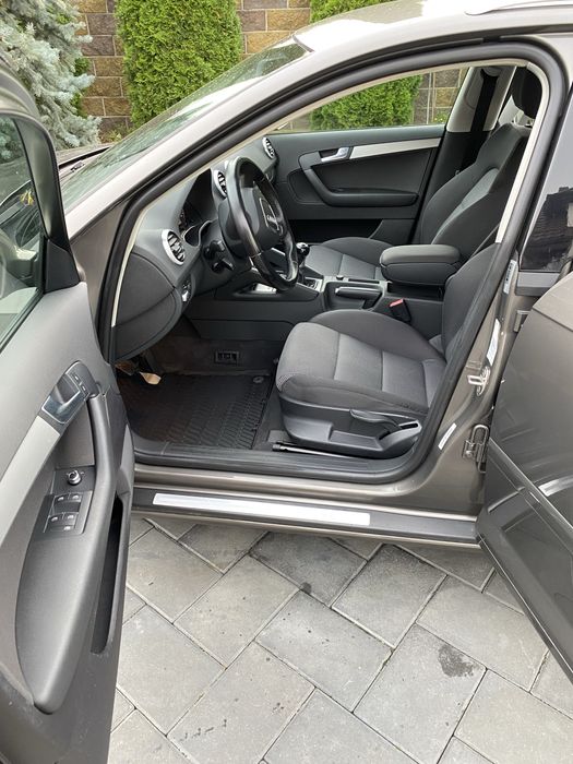 Audi A3-An-2012- 2.0-Tdi-140-Cp-Euro5-Bi-Xenon-Led-Navi-Full-imp-Germania-impecabila
