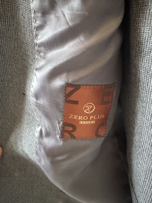 Продам Мужской костюм-тройка