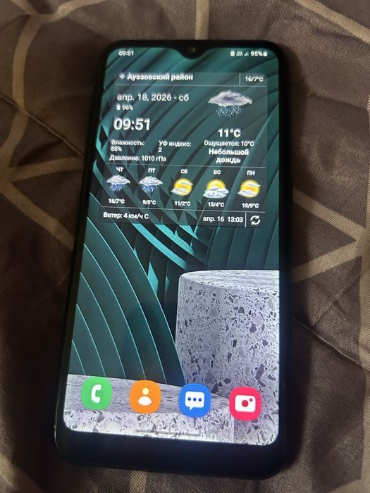 Продам Самсунг А01  16 гб