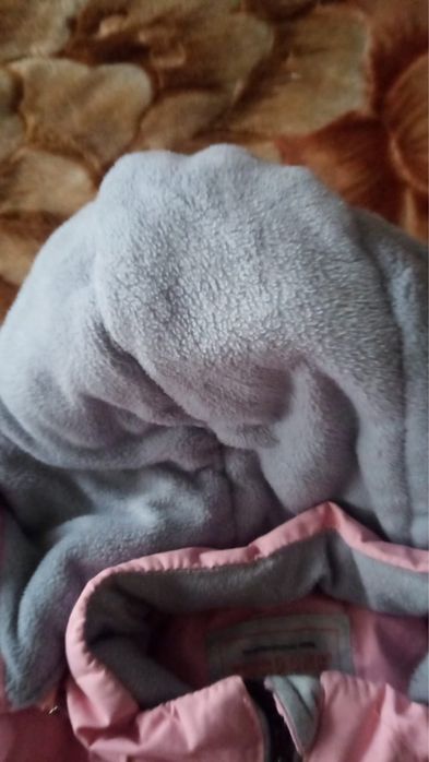 Продаю зимний комбинезон на девочку
