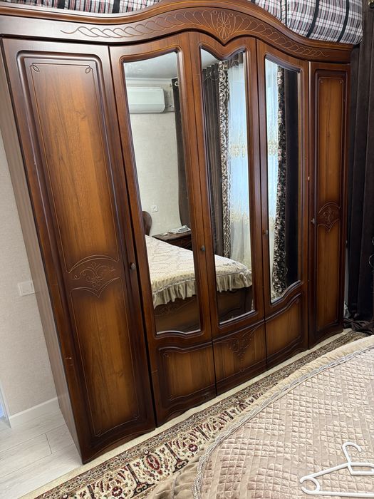 Продам спальный гарнитур