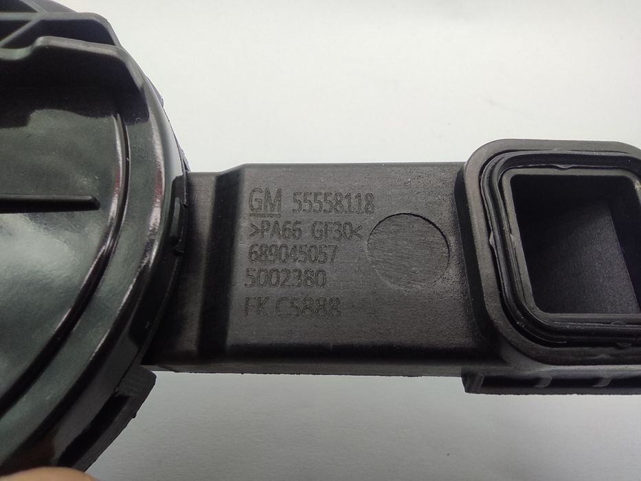 Valva PCV capac culbutori Astra H 1.6 1.8 Originale GM