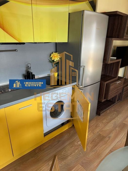 Продава се Двустаен апартамент в Варна, Цветен квартал - 65 кв.м за 2539 €/кв.м - Снимка #1