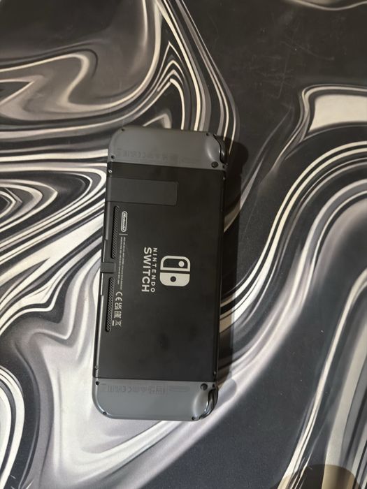 СРОЧНО| Nintendo Switch v2 + 3 картриджа
