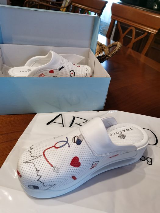 Ортопедично медицинско сабо