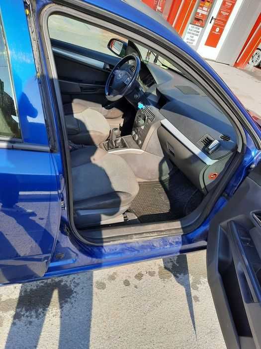 OPEL Astra 2004 — imagine 3