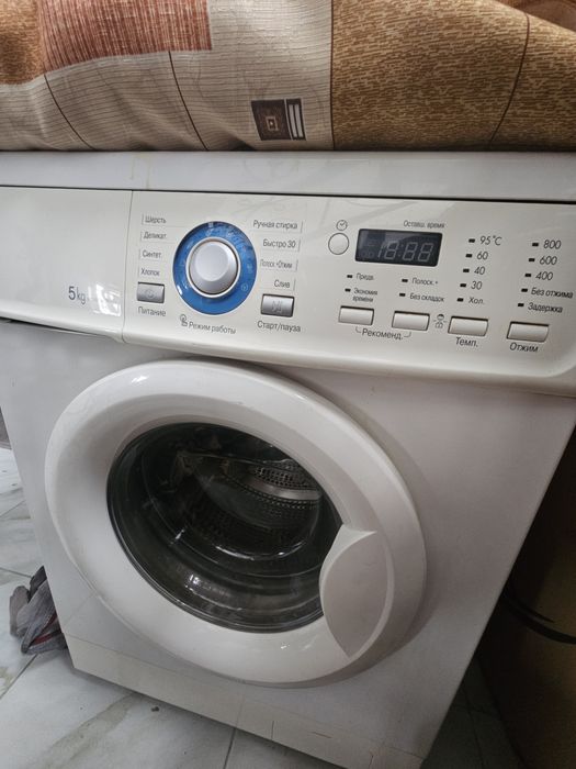 Продам стиральную машину LG