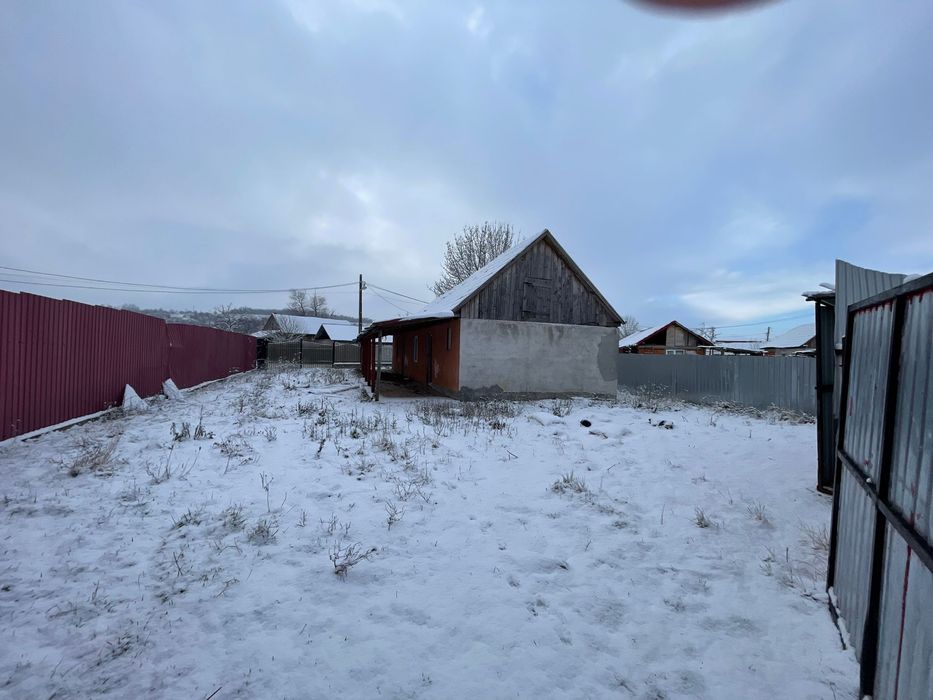 Casa de vanzare in sat Oșand - 10 ari