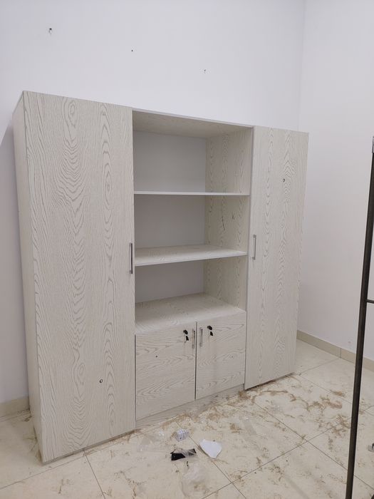 Шкаф  высота 2000 длина 2000 ширина600мм