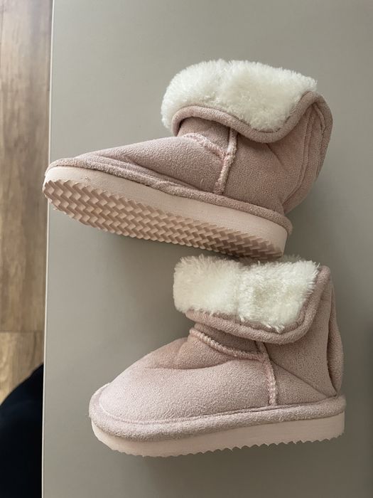 Бебешки буйки и бебешки пантофки