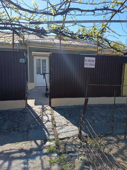 Casa de vanzare la pret de apartament