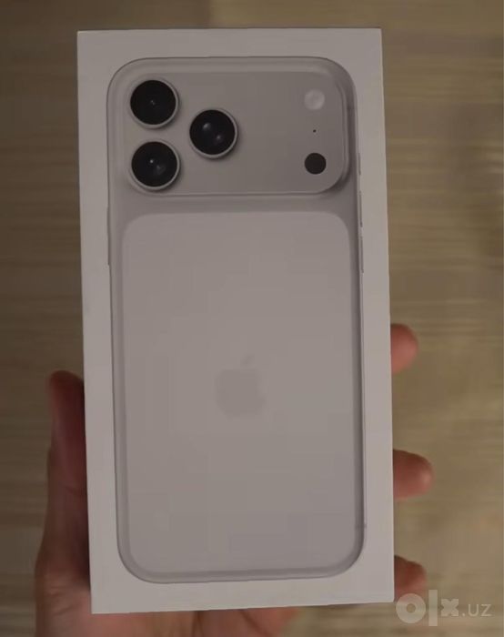iPhone 17 pro max silver J/A