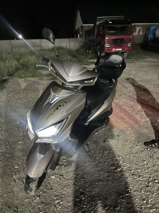 Мопед м8 про Лия мотор