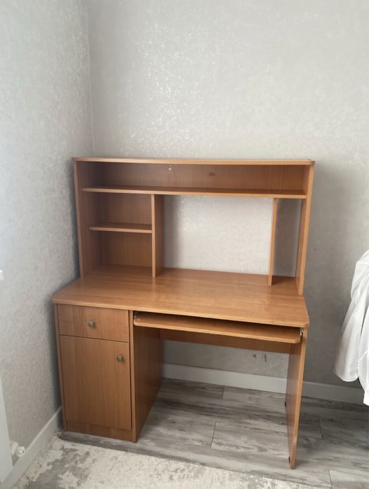 Компютерный стол.