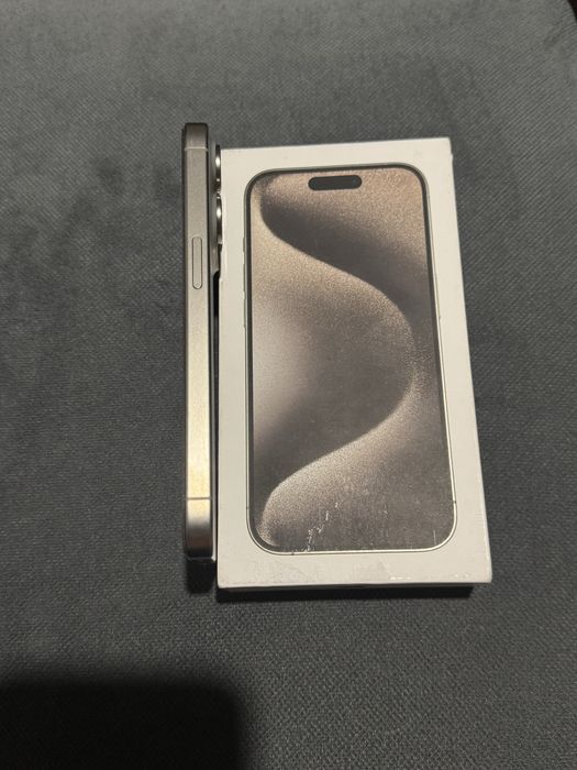 Продам Iphone 15 pro natural titanium