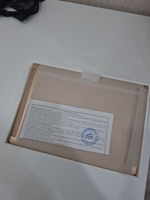 Macbook air M1 2020 новый 100%