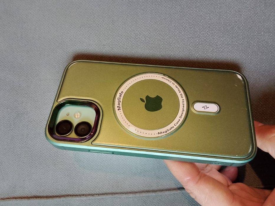 Продам айфон 11 128 гб