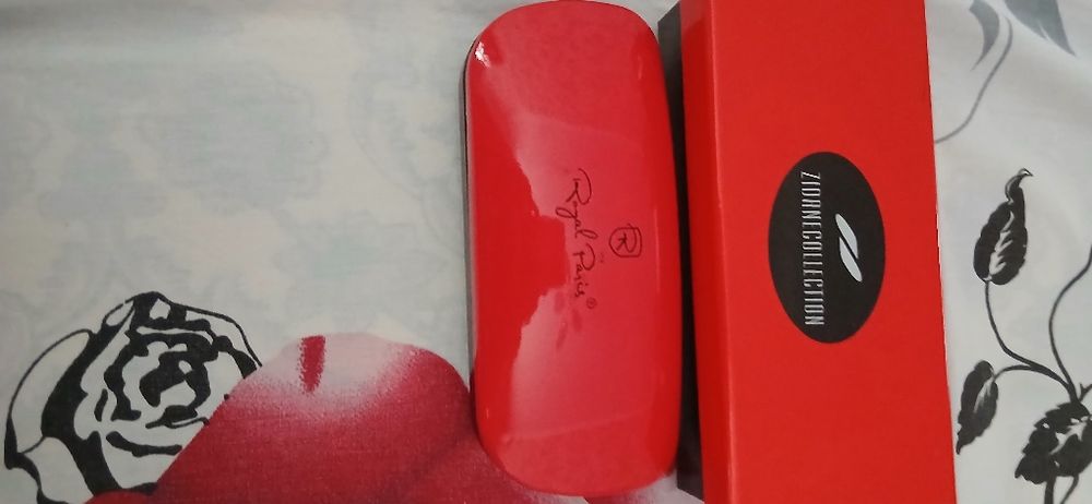 Француз очкиси умуман ишлатилмаган факат ойнаси алмаштирилган янги нар