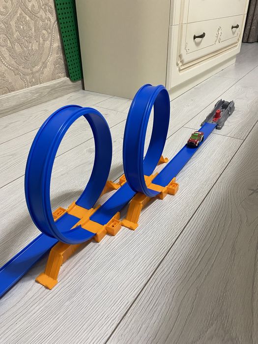 Трек для машинок