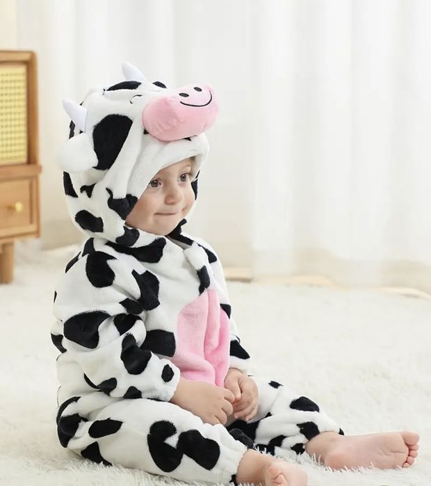 Costum superb văcuță 4-5 ani