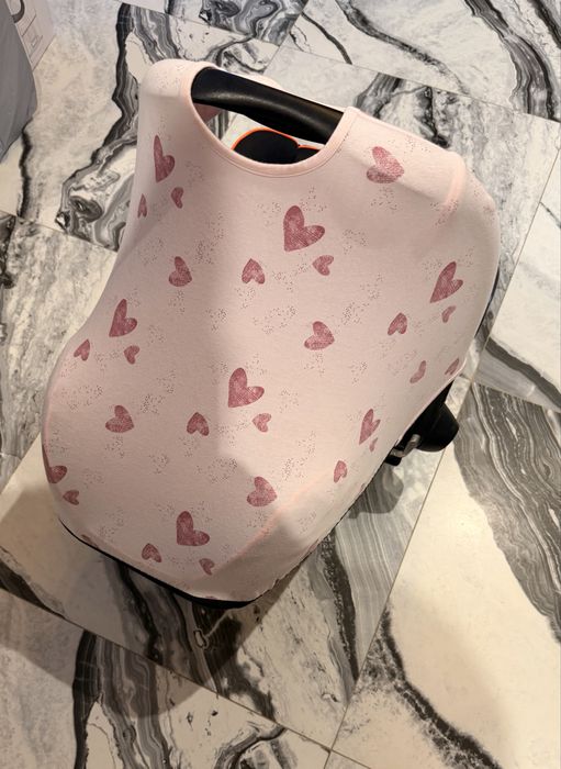 Maxi-Cosi CabrioFix + подарък Dooky сенник