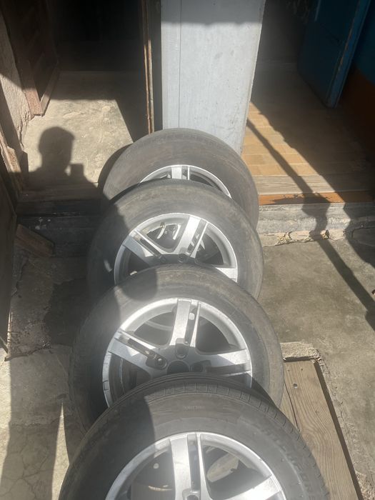 Продам диски с шинами
