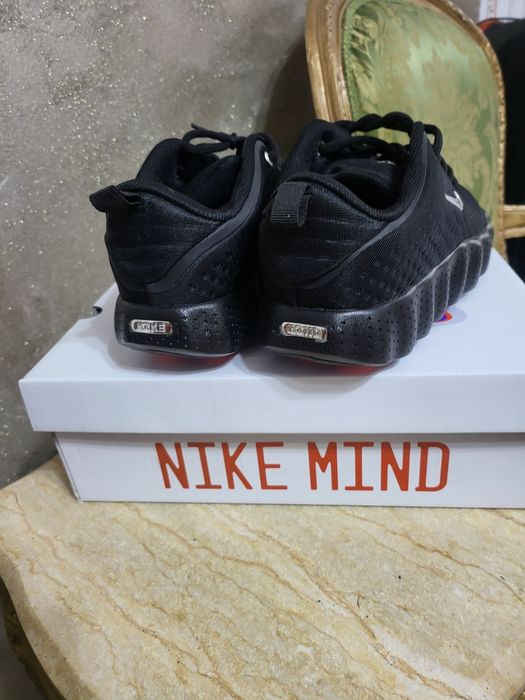 Se vinde Nike Mind