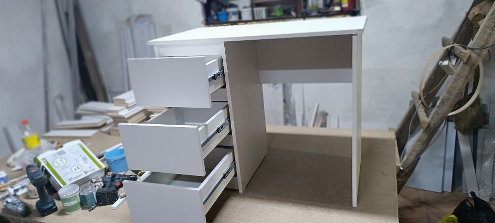 Стол ученика с ЛДСП