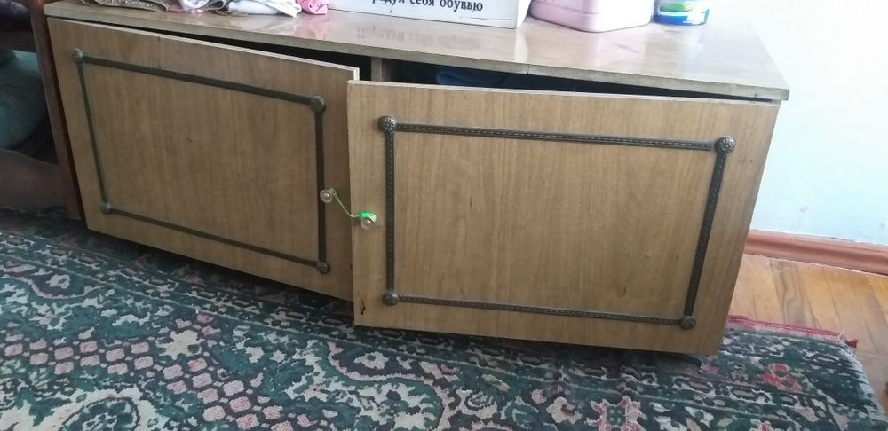 Shkaf.trumo oynali.kravat