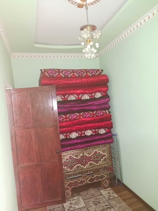 Ховли сотилади шароитлари бор кириб яшашга тайёр